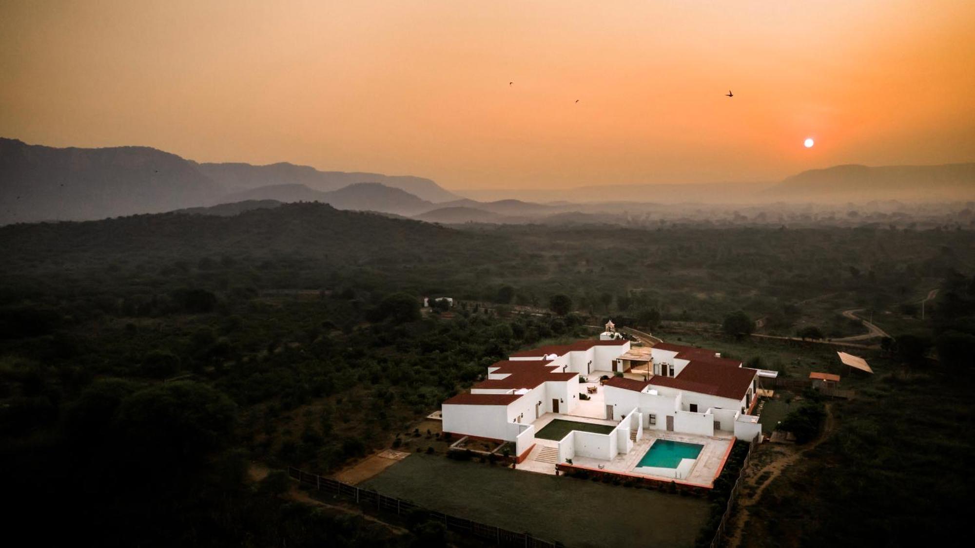 Guldaar Sariska - A Luxury Forest Resort Tehla 外观 照片